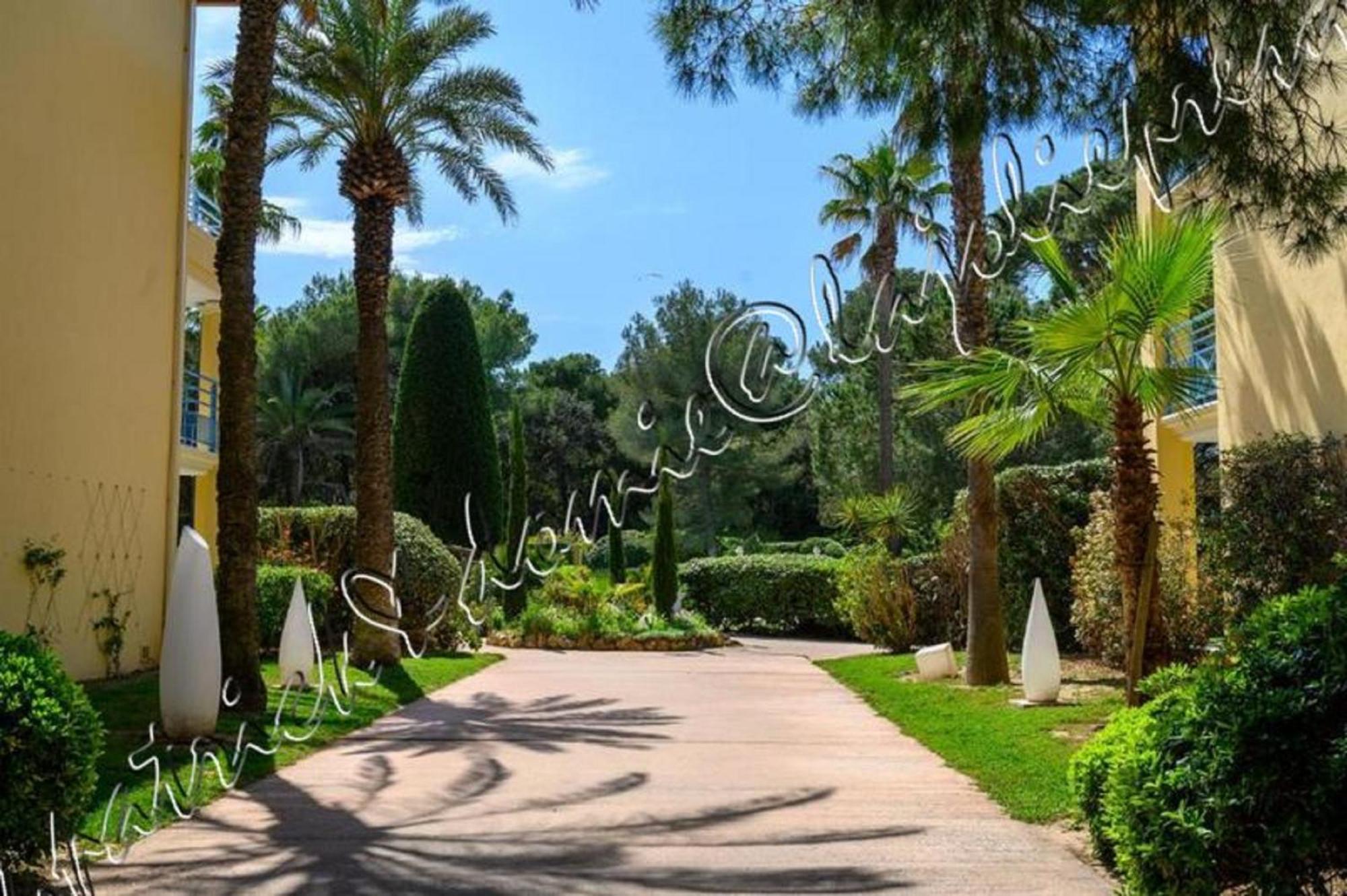 Ferienwohnung Magnifique Parc De La Presqu'Ile Avec Piscine Et Plage Face A Porquerolles ! Hyères Exterior foto